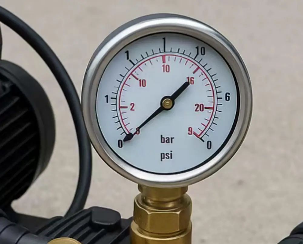 Давление упало с 4350 до 2000 PSI — двигатель и насос в порядке. В чём причина?